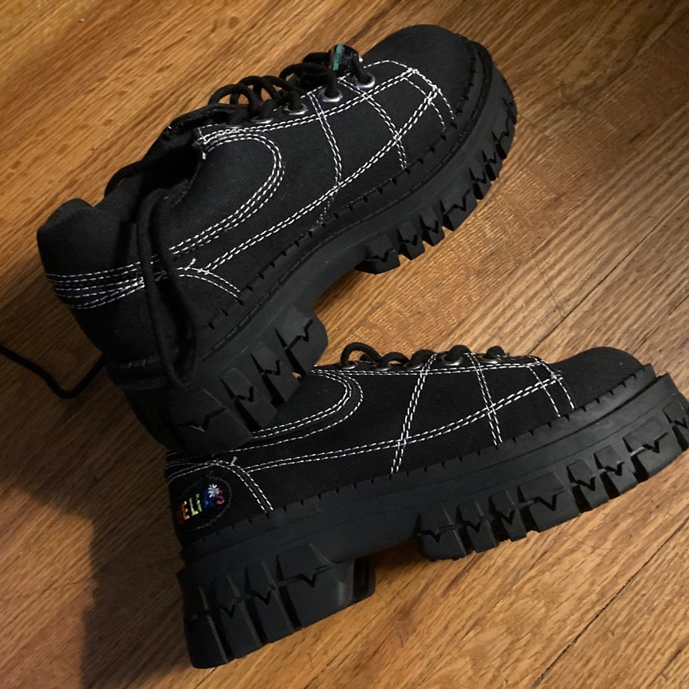 women’s black sneakers clog size 5 athletic lace up shoes tennis